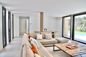 Living area - Amazing new build house in Roca Llisa  (Roca Llisa)