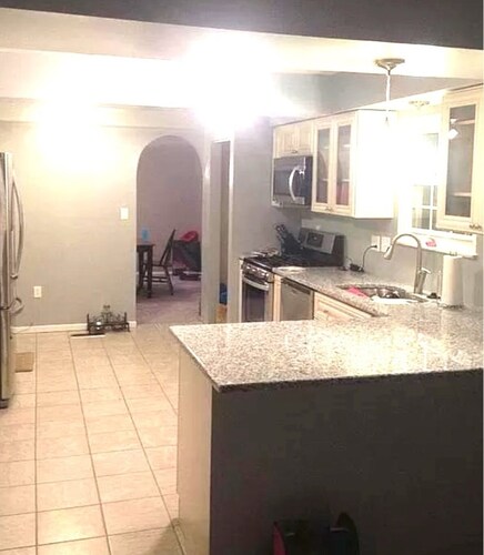 Cozy 4 Bedroom Home w/pool. 2 miles from US Open!! Prime Location!! Pets OK 