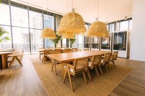 Dining - Flow Fort Lauderdale - Junior Suite Riverview (Fort Lauderdale)