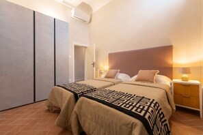 1 غرفة نوم ومكتب ومكواة/لوح كي وواي فاي