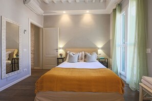 2 bedrooms, iron/ironing board, WiFi - Fiesolana's Flower with balcony (Firenze)