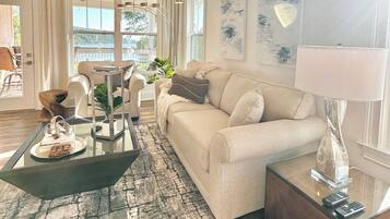 TV connectée, cheminée, baby-foot