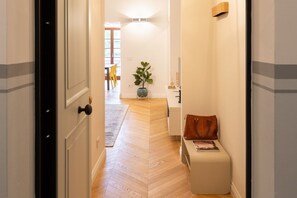 Interior - Modern Florentine Terrace (Florence)