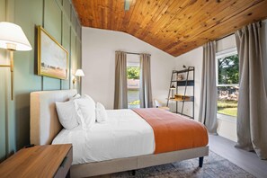 4 soverom, strykejern/-brett, wi-fi og sengetøy