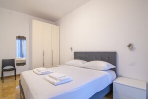 3 dormitorios, tabla de planchar con plancha, wifi y ropa de cama