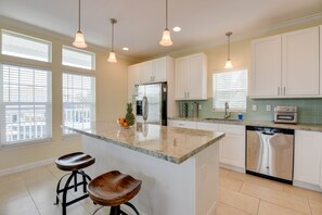 Fridge, microwave, oven, stovetop - Casa Palma – Canalfront 3BR Home w/ Dock, Pet Friendly, Near Looe Key Reef (Ramrod Key)