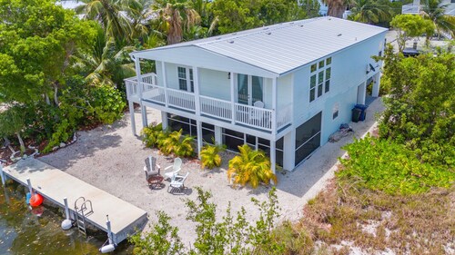 Casa Palma – Canalfront 3BR Home w/ Dock, Pet Friendly, Near Looe Key Reef