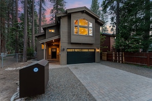 Exterior - One Block to Beach, Restaurants, Bars, Brewery. Modern mountain luxury. (Kings Beach)