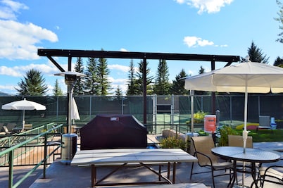 RMR: Four Seasons I Unit 2 Condo in Teton Village