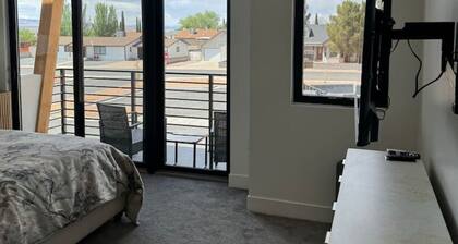 New Town Home-Sleeps 12- Multiple available-#10