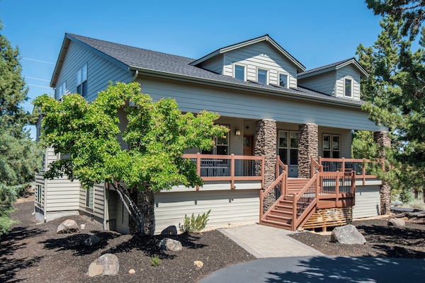 Trail Creek Retreat – perfect for groups up to 18!