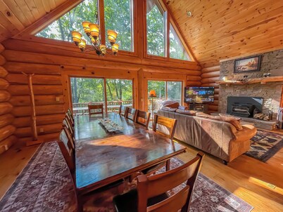 New: Pet Friendly Modern Cabin Home