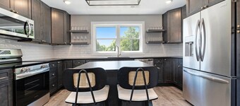 🌲 The Birches ➠ Luxury Condotel in Downtown Lake Leelanau | U5