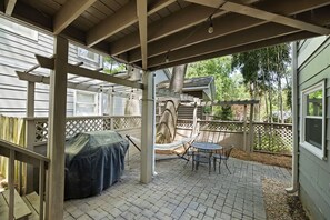 屋外ダイニングエリア