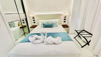 2 bedrooms, desk, iron/ironing board, travel crib