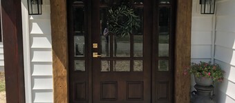 Bay Dream Believer Cottage on Beautiful East River Waterfront