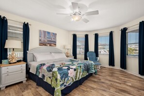 5 室のベッドルーム、アイロン / アイロン台、WiFi (無料)、ベッドシーツ