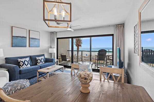 Smart TV - Destin Beach Club 1BR with Bunk! Beachfront Condo with Spectacular Gulf Views! (Destin)