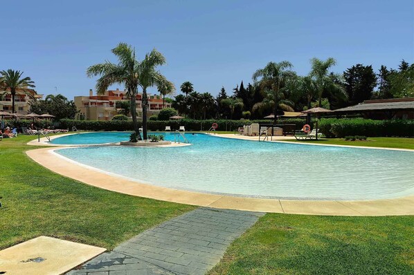 Pool - 3 bedrooms penthouse duplex (Estepona)