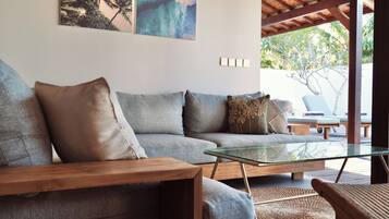 Deluxe Villa, 2 Bedrooms, Private Pool | Living area