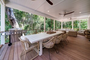 Outdoor dining - Fabulous 5 BR/5.5 BA Home! New Construction! Pool! Screen Porch! Amenity access included (Seabrook Island)