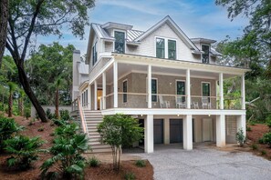 المنشأة من الخارج