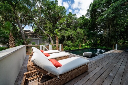 Fabulous 5 BR/5.5 BA Home! New Construction! Pool! Screen Porch! Amenity access included