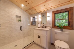 Douche, serviettes fournies