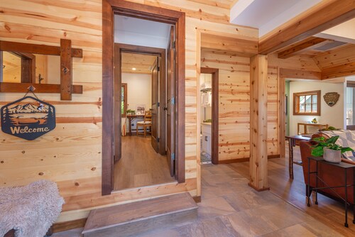 *NEW* Cute Tahoe City Cottage-Close to Beach