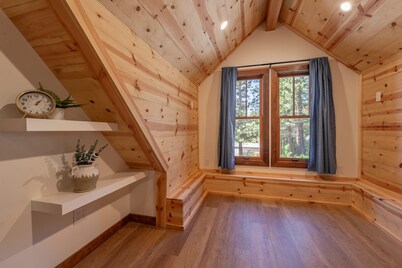 *NEW* Cute Tahoe City Cottage-Close to Beach