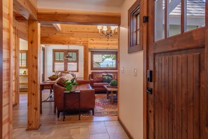 スマートテレビ、暖炉