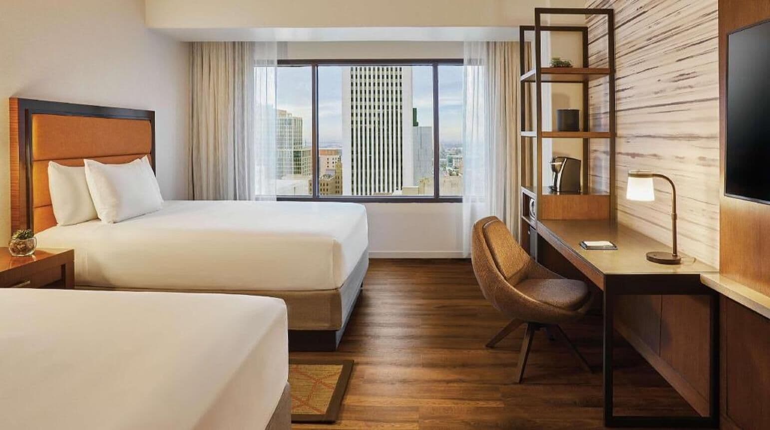 This Central Phenix hotel is 4 miles from Sky Harbor International Airport ...