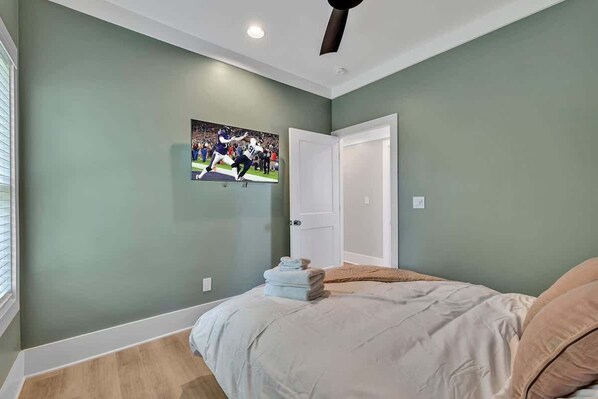 8 bedrooms, iron/ironing board, travel cot, free WiFi