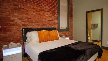 2 dormitorios, escritorio, tabla de planchar con plancha y wifi