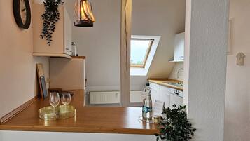 Kühlschrank, Ofen, Herdplatte, Geschirrspüler