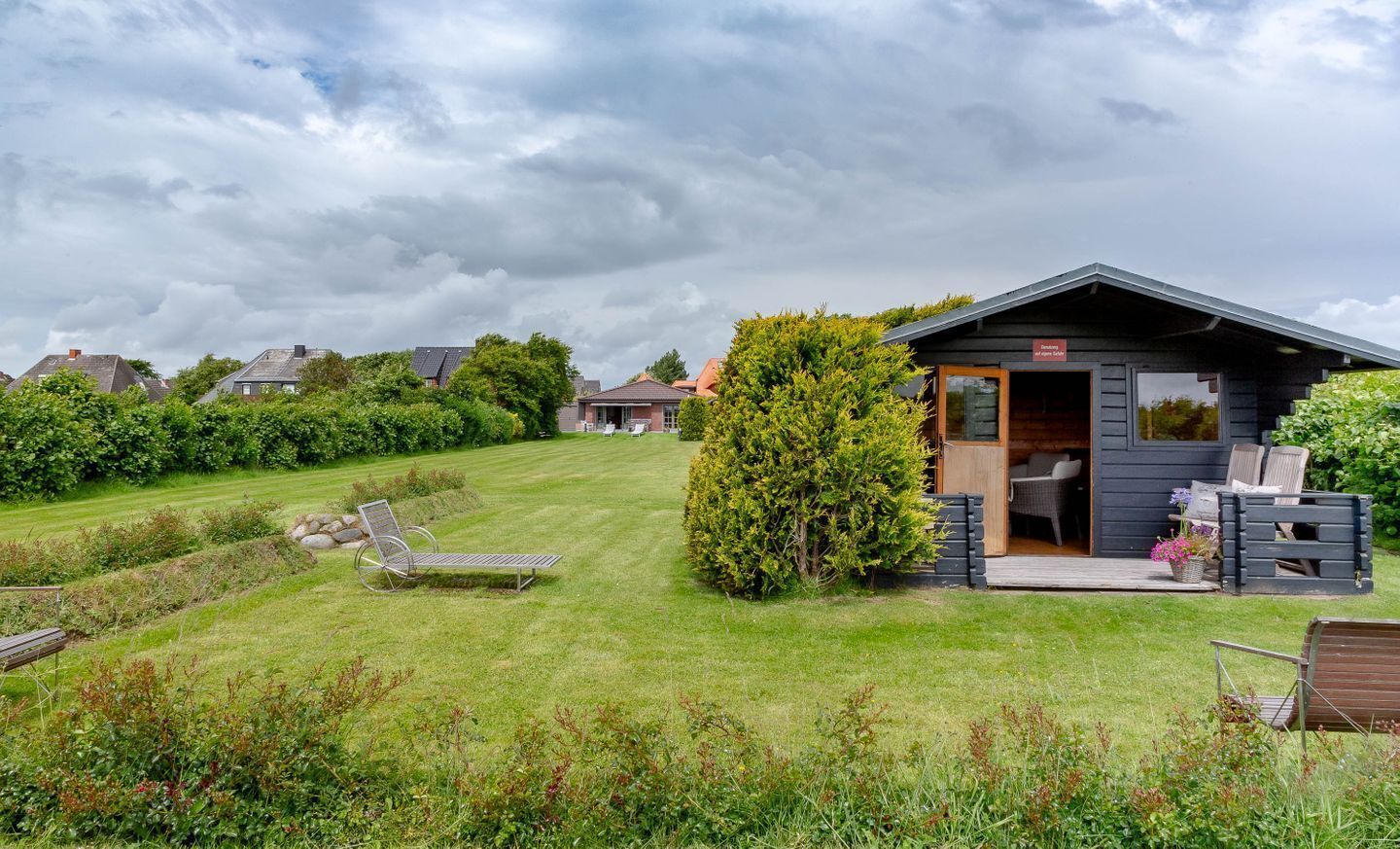 المنطقة المحيطة بالمنشأة