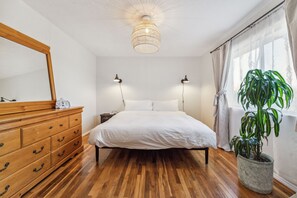 3 makuuhuonetta, silitysrauta/-lauta, Wi-Fi, vuodevaatteet