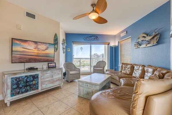 TV, livros, videoteca