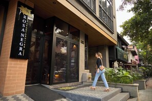 Exterior detail - Cozy Aparta-Suite Stadio| Rosa Negra (Medellín)