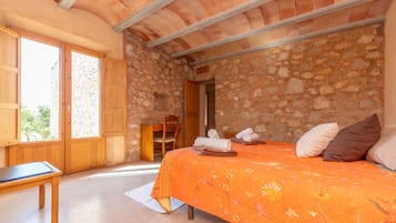 3 habitaciones, tabla de planchar con plancha y wifi gratis