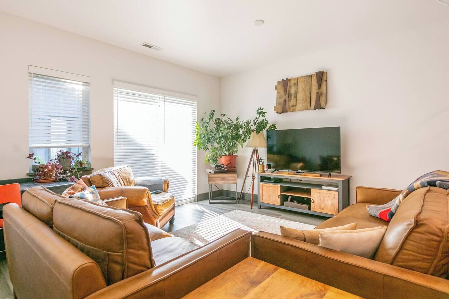Cozy 3-bedroom townhome with AC and WiFi in Victor, ID