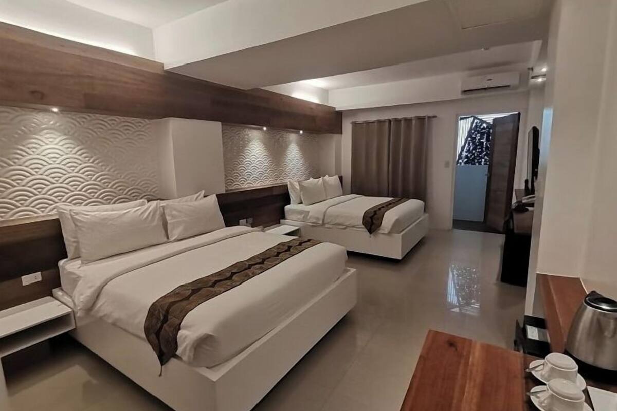 Kamar Quadruple Standar | Wi-Fi gratis dan seprai linen