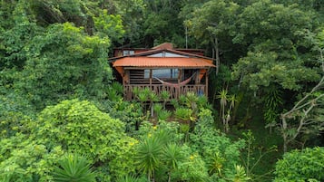 高級小木屋, 1 間臥室, 露台, 山景 | 1 間睡房、防敏寢具、獨特裝修、書桌