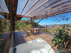 Honeymoon Cabin, Bathtub, Mountain View | Pemandangan gunung