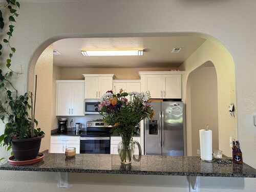 Spacious 5-bedroom house with AC, WiFi in delightful Chesapeake