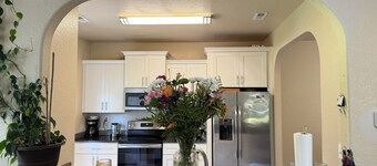 Spacious 5-bedroom house with AC, WiFi in delightful Chesapeake