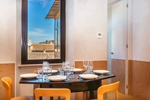 Dining - Spanish Steps Exclusive 3BDR (Roma)