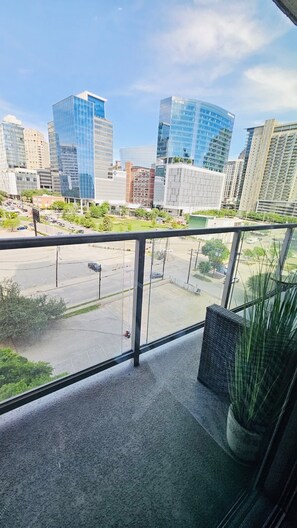 Interior - Luxury high-rise living in our 2BR/2.5BA Uptown Dallas Apt WALK to Arena! (Dallas)