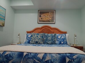 1 soverom, skrivebord, strykejern/-brett og wi-fi (inkludert)