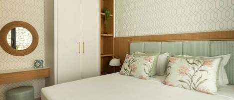 4 bedrooms, iron/ironing board, travel cot, WiFi